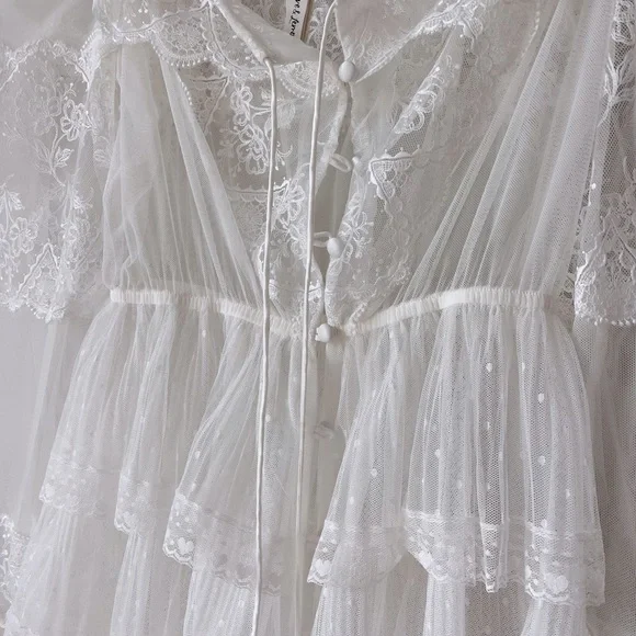 For Love and Lemons Forever Bridal Robe SOLD OUT online ! Coachella vibes 🌸 - Picture 6 of 9